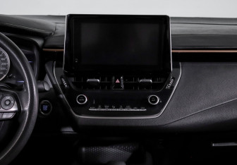 Подержанный автомобиль Toyota Corolla Sedan 2021 года (13 фото)