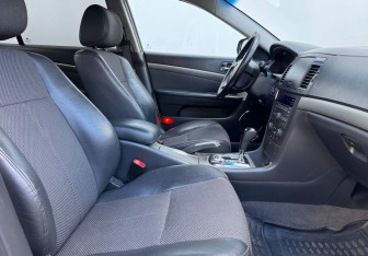 Подержанный автомобиль Chevrolet Epica 2011 года (10 фото)