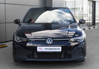 Подержанный автомобиль Volkswagen Golf GTI Hatchback 2022 года (2 фото)