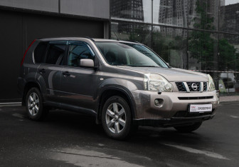 Подержанный автомобиль Nissan X-Trail 2008 года (3 фото)