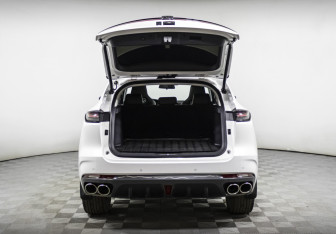 Подержанный автомобиль Changan UNI-K 2023 года (21 фото)