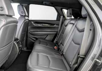 Подержанный автомобиль Cadillac XT5 2018 года (12 фото)