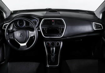 Подержанный автомобиль Suzuki SX4 Hatchback 2014 года (11 фото)