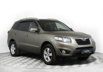 Подержанный автомобиль Hyundai Santa Fe 2010 года (3 фото)