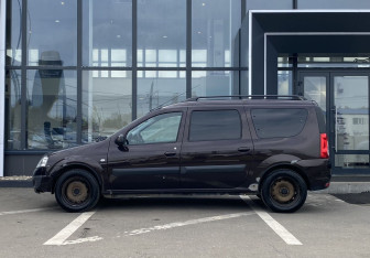 Подержанный автомобиль LADA (ВАЗ) Largus Wagon 2015 года (8 фото)