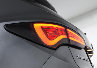 Подержанный автомобиль Hyundai Santa Fe 2014 года (22 фото)