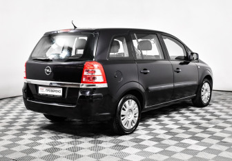 Подержанный автомобиль Opel Zafira Compactvan 2010 года (5 фото)