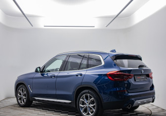 Подержанный автомобиль BMW X3 2019 года (7 фото)
