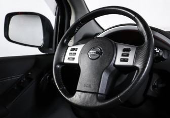 Подержанный автомобиль Nissan Pathfinder 2011 года (17 фото)