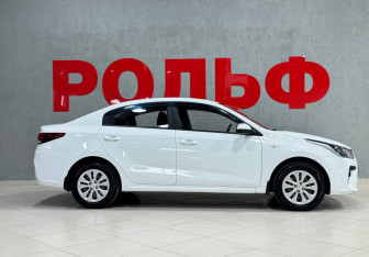 Подержанный автомобиль Kia Rio Sedan 2017 года (4 фото)