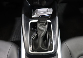 Подержанный автомобиль Chevrolet Monza 2023 года (19 фото)