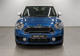 Подержанный автомобиль MINI Countryman 2017 года (2 фото)