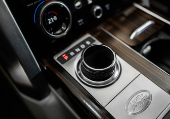 Подержанный автомобиль Land Rover Range Rover 2021 года (14 фото)