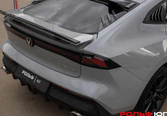 Подержанный автомобиль Changan UNI-V 2023 года (31 фото)