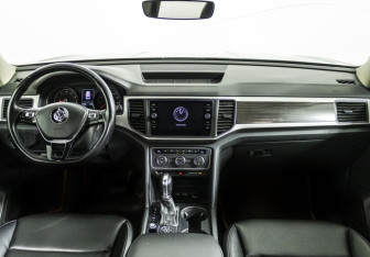 Подержанный автомобиль Volkswagen Teramont 2019 года (13 фото)