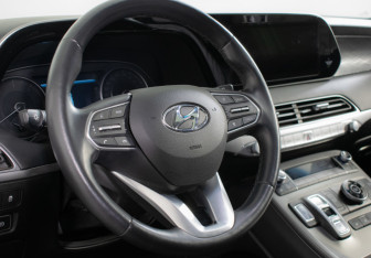 Подержанный автомобиль Hyundai Palisade 2019 года (16 фото)