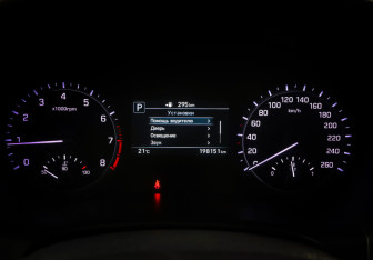 Подержанный автомобиль Genesis G80 2018 года (16 фото)