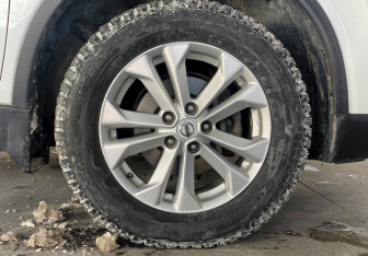 Подержанный автомобиль Nissan X-Trail 2016 года (18 фото)