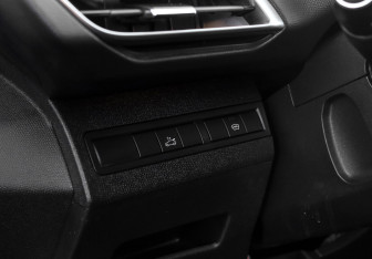 Подержанный автомобиль Peugeot 3008 2018 года (16 фото)