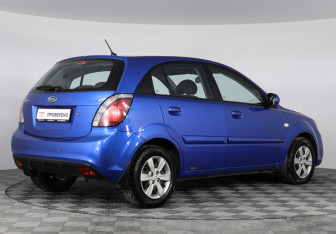 Подержанный автомобиль Kia Rio Hatchback 2010 года (3 фото)