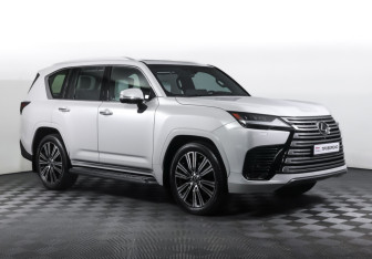 Подержанный автомобиль Lexus LX 2022 года (3 фото)