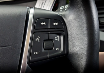 Подержанный автомобиль Volvo V40 Hatchback 2019 года (29 фото)