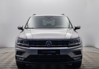Подержанный автомобиль Volkswagen Tiguan 2020 года (8 фото)