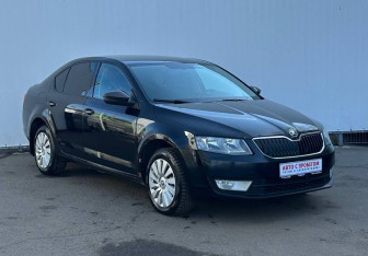 Подержанный автомобиль Skoda Octavia Liftback 2016 года (3 фото)