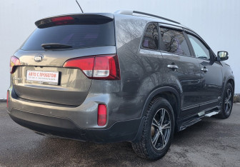Подержанный автомобиль Kia Sorento 2014 года (5 фото)