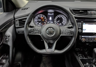 Подержанный автомобиль Nissan X-Trail 2019 года (22 фото)