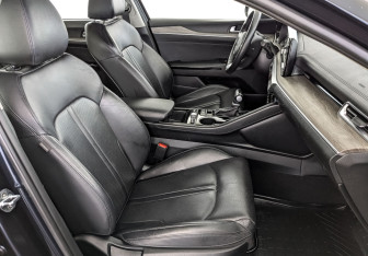 Подержанный автомобиль Kia K5 2021 года (24 фото)