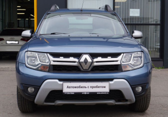 Подержанный автомобиль Renault Duster 2016 года (2 фото)