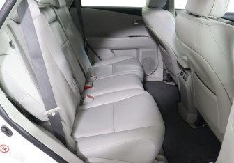 Подержанный автомобиль Lexus RX 2011 года (9 фото)