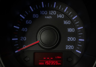 Подержанный автомобиль Kia Rio Sedan 2012 года (12 фото)