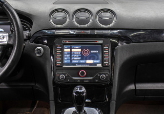 Подержанный автомобиль Ford Galaxy 2014 года (17 фото)