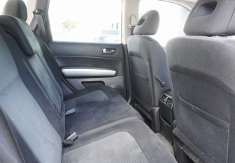 Подержанный автомобиль Nissan X-Trail 2013 года (10 фото)