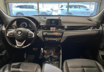 Подержанный автомобиль BMW X1 2018 года (15 фото)