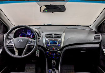 Подержанный автомобиль Hyundai Solaris Sedan 2015 года (14 фото)