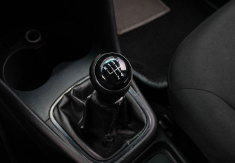 Подержанный автомобиль Volkswagen Polo Sedan 2012 года (16 фото)