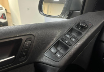 Подержанный автомобиль Volkswagen Tiguan 2012 года (20 фото)