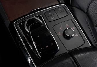 Подержанный автомобиль Mercedes-Benz GLE 2016 года (18 фото)
