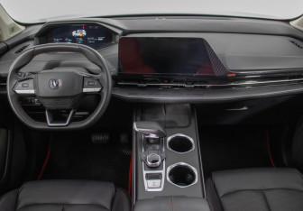 Подержанный автомобиль Changan CS55PLUS 2023 года (13 фото)