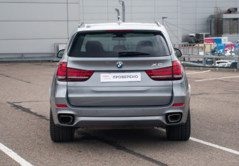 Подержанный автомобиль BMW X5 2016 года (7 фото)