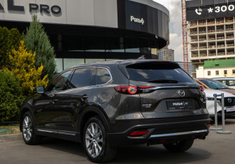 Подержанный автомобиль Mazda CX-9 2019 года (5 фото)