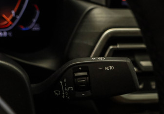 Подержанный автомобиль BMW X4 2021 года (12 фото)