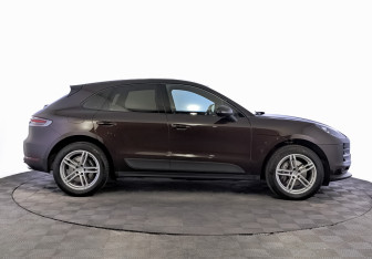 Подержанный автомобиль Porsche Macan 2020 года (4 фото)