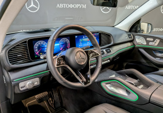 Подержанный автомобиль Mercedes-Benz GLE 2025 года (16 фото)