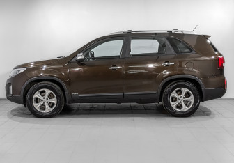 Подержанный автомобиль Kia Sorento 2019 года (8 фото)
