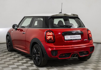 Подержанный автомобиль MINI Hatch 2019 года (7 фото)