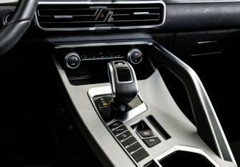 Подержанный автомобиль Geely Coolray 2021 года (11 фото)